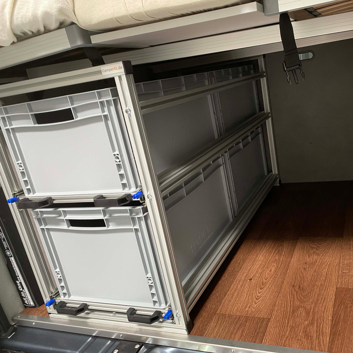 Schwerlastauszug Führungsschienen Detail Pössl Summit SHINE