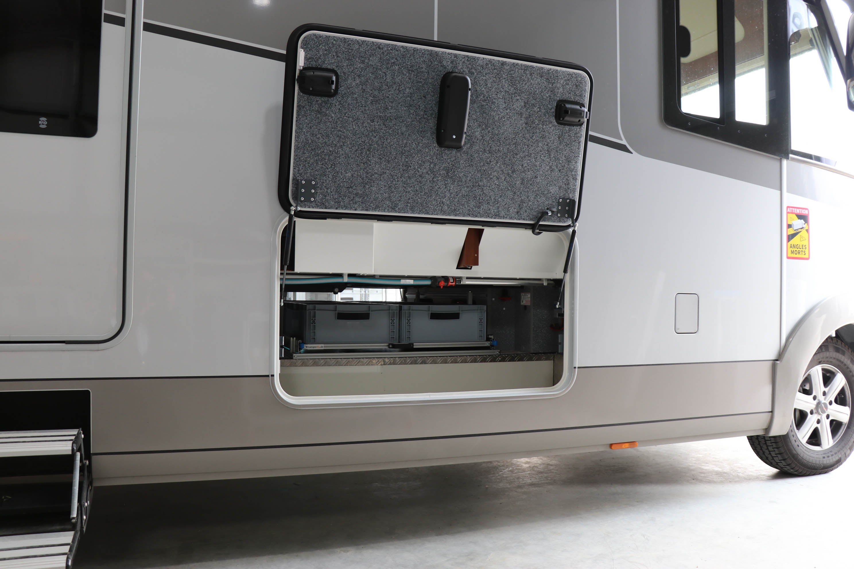 Doppelbodenauszug 900mm x 400mm