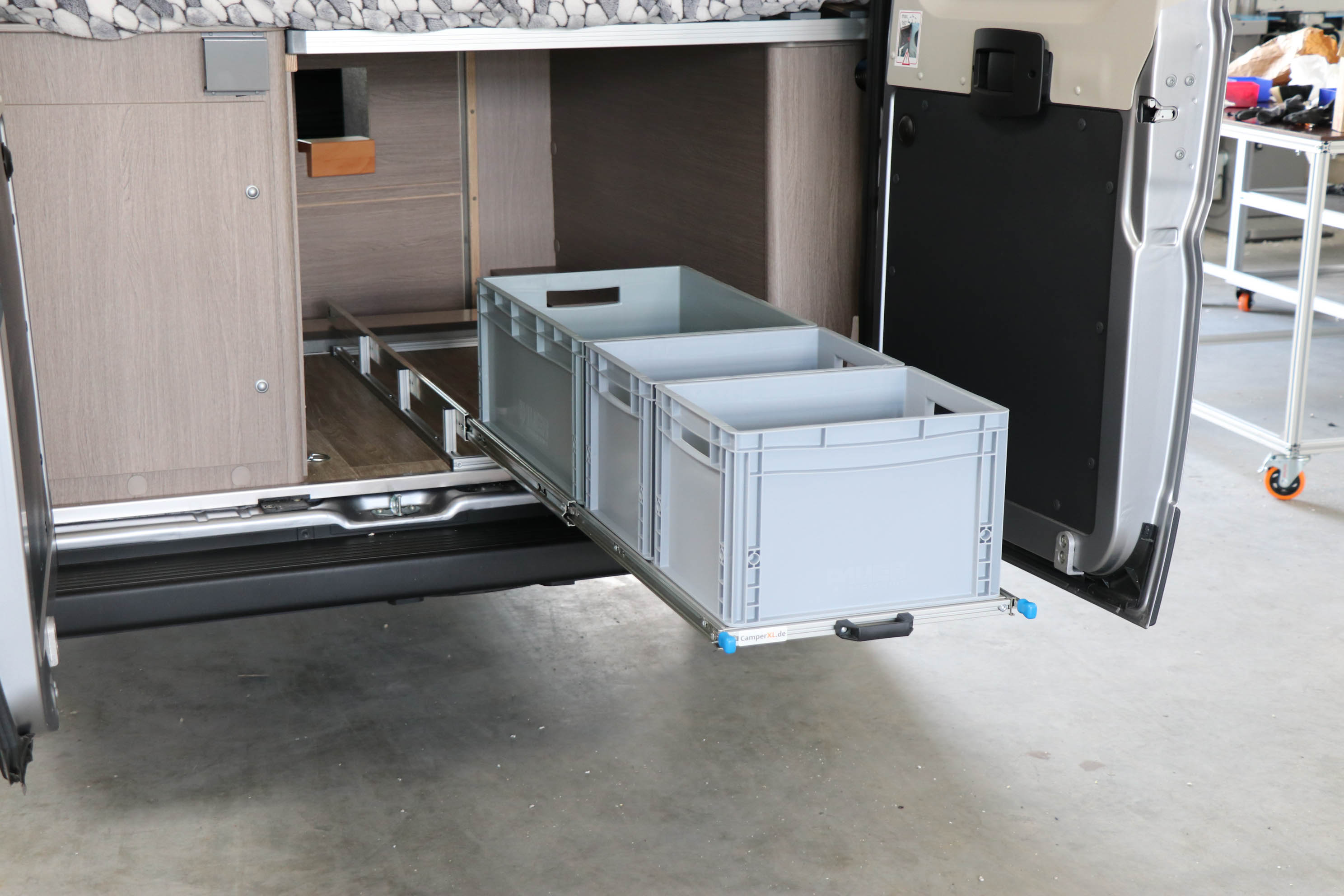 Rear pull-out camper van standard 1200mm x 800mm