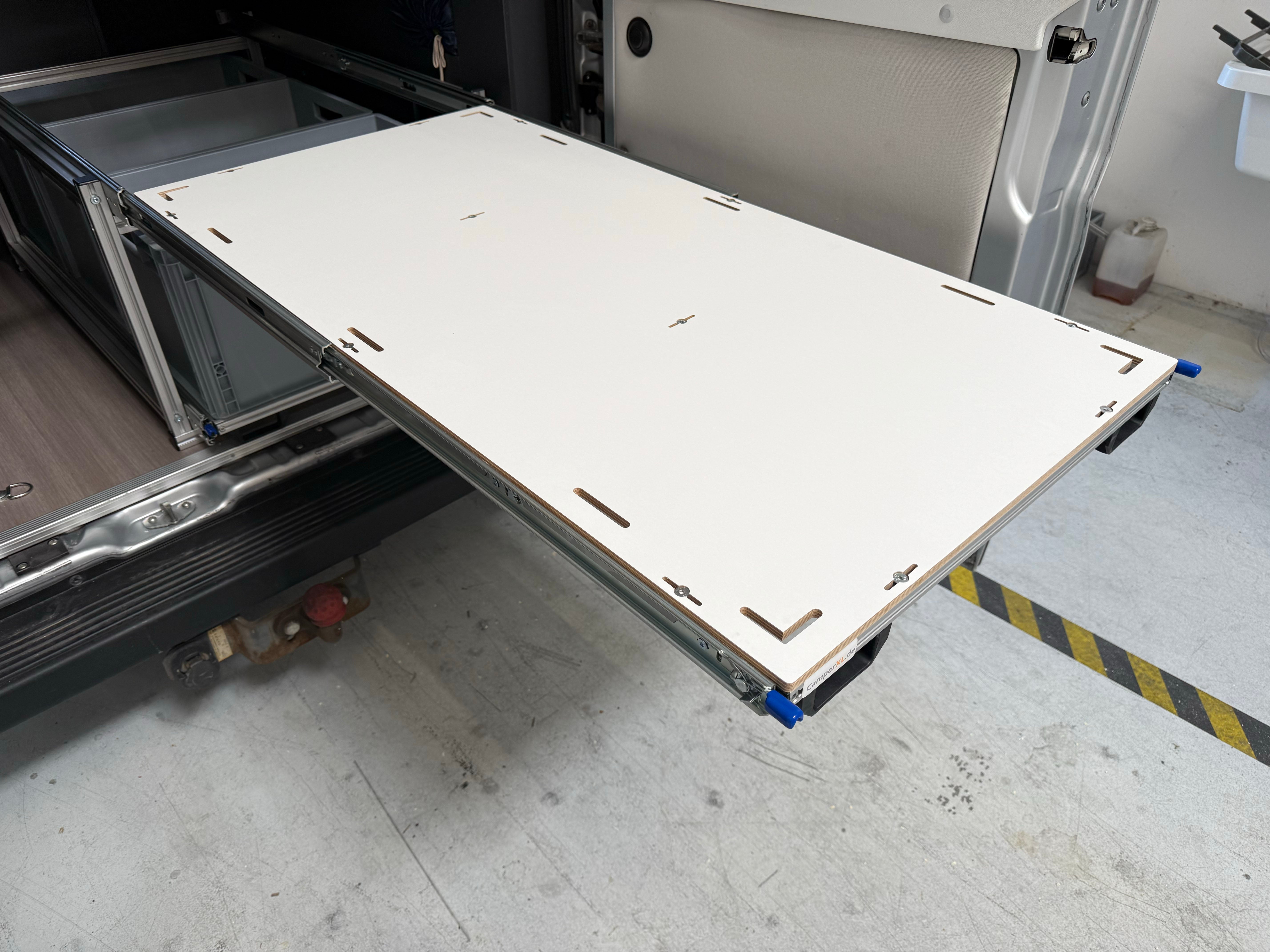 Rear pull-out camper van standard 1200mm x 800mm