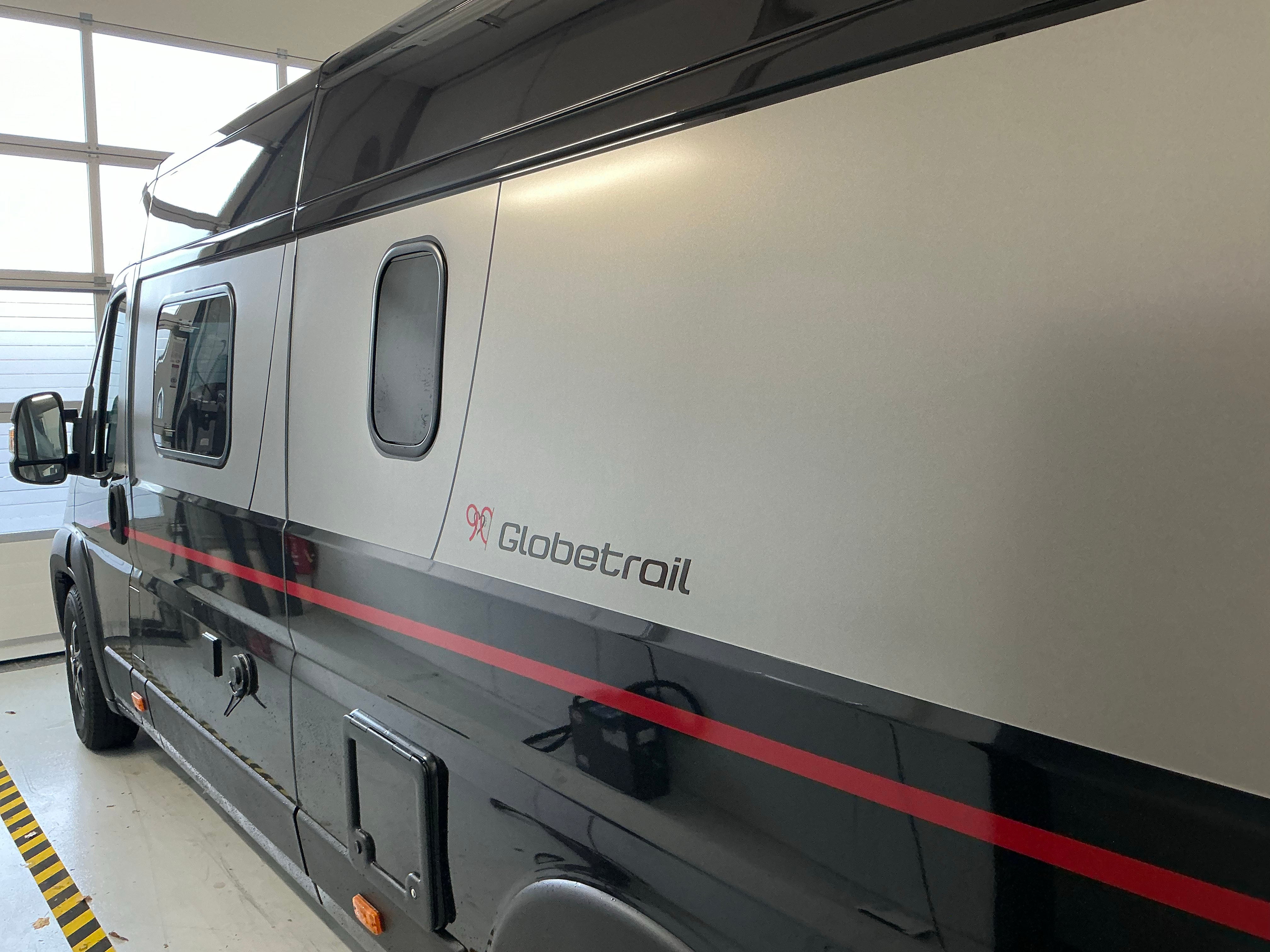 Heckauszug 2 Etagen Dethleffs Globetrail 640S